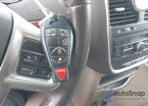 2013 Chrysler Town & Country Touring z USA, uszkodzony, nr VIN 2C4RC1BG7DR619950